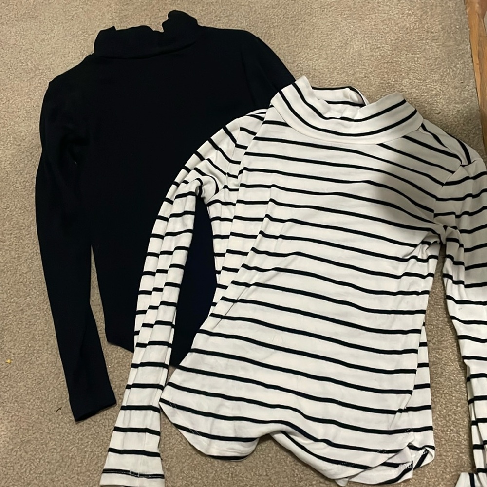 Gap kids set of turtlenecks size medium
